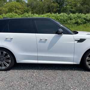 صورة 11 لـ 2023 LAND Rover RANGE ROVER SPORT P400 DYNAMIC SE