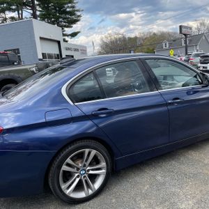 BMW 330I XDRIVE - 9