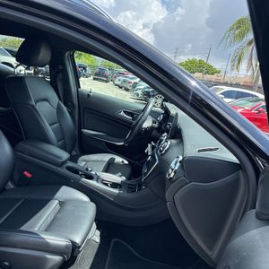 2020 Mercedes-BENZ GLA — миниатюра 33