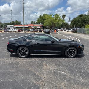 FORD MUSTANG ECOBOOST - 10