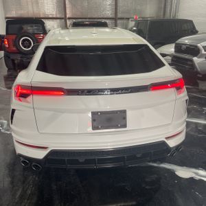 2020 Lamborghini URUS BASE photo 6