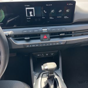 2025 KIA K4 LX — миниатюра 37