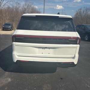 LINCOLN NAVIGATOR RESERVE - 7