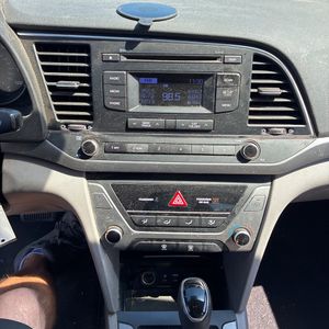 2017 Hyundai ELANTRA SE — миниатюра 37