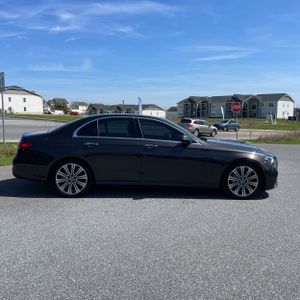 MERCEDES-BENZ E-CLASS - 10