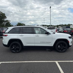 2023 JEEP GRAND CHEROKEE LIMITED — фото 10