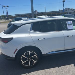 CHEVROLET EQUINOX EV LT 2 - 9