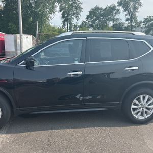 2020 Nissan ROGUE SV — фото 4