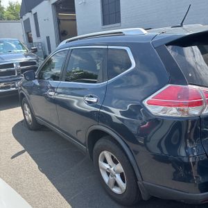 2015 Nissan ROGUE SV 照片 3