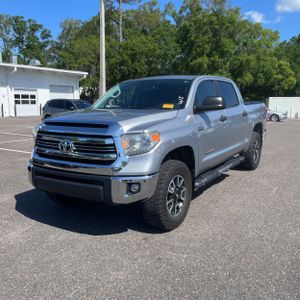 TOYOTA TUNDRA - 1