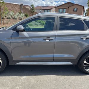 HYUNDAI TUCSON SPORT - 4