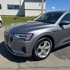 AUDI E-TRON QUATTRO PRESTIGE - 2