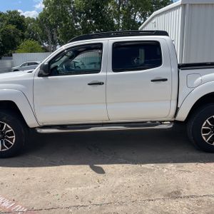 2010 Toyota TACOMA V6 photo 4