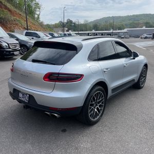 PORSCHE MACAN S - 8