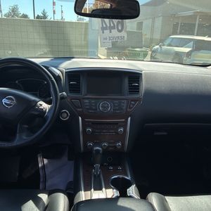 2017 Nissan PATHFINDER PLATINUM — миниатюра 36