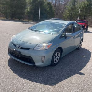 Toyota Prius Three - 1