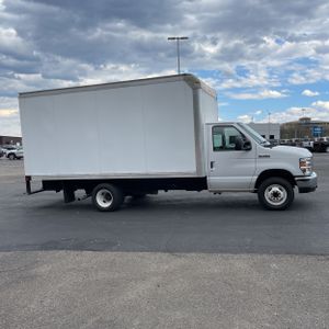 FORD E-450 CUTAWAY - 7