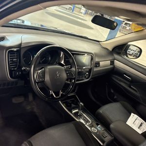 2018 Mitsubishi OUTLANDER SE — миниатюра 37