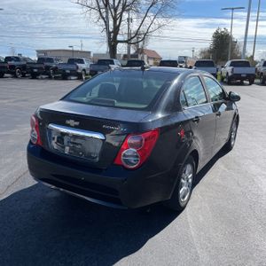 CHEVROLET SONIC LT AUTO - 8