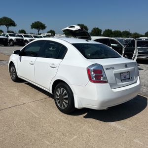 NISSAN SENTRA 2.0 - 4