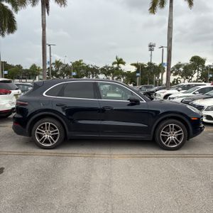 صورة 10 لـ 2019 Porsche CAYENNE BASE