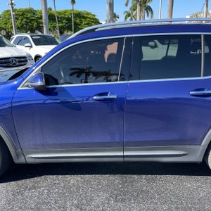 MERCEDES-BENZ GLB - 4