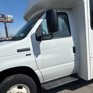 FORD E-350 CUTAWAY - 2