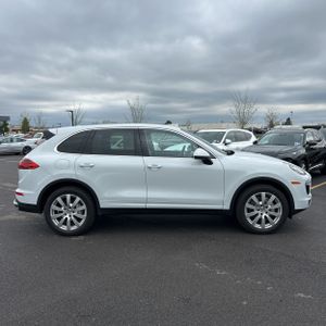 PORSCHE CAYENNE S - 10