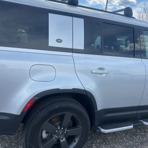 Land Rover Defender 130 P300 S - 9