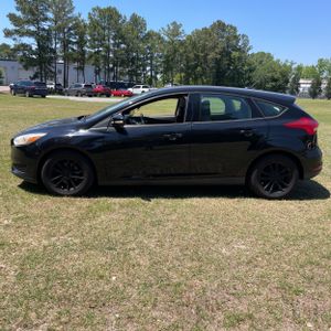 FORD FOCUS SE - 3