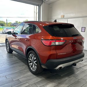 2020 FORD ESCAPE TITANIUM photo 4