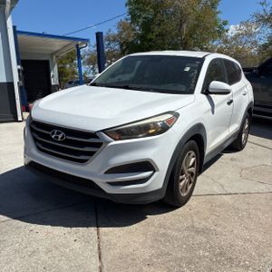 HYUNDAI TUCSON SE - 1