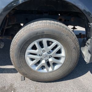 2017 Nissan FRONTIER SV — миниатюра 18