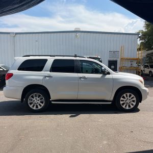 صورة 10 لـ 2016 Toyota SEQUOIA PLATINUM