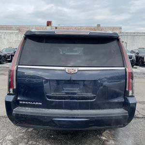 CADILLAC ESCALADE LUXURY - 7