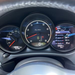 2017 Porsche MACAN TURBO 照片 41