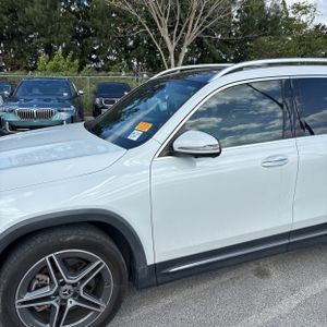 MERCEDES-BENZ GLB - 2