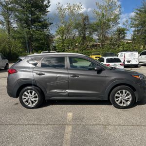 HYUNDAI TUCSON VALUE - 10