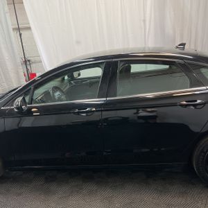 FORD FUSION SE - 4