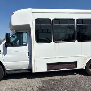 FORD E-350 CUTAWAY - 4