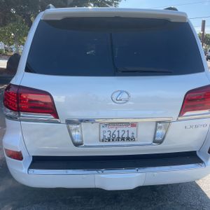 2015 Lexus LX 570 BASE — фото 7