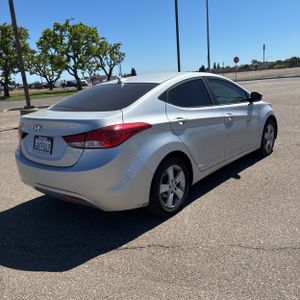 صورة 8 لـ 2013 Hyundai ELANTRA GLS