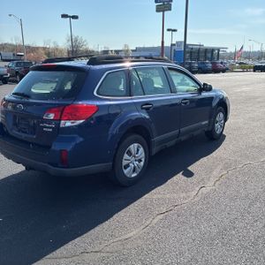 SUBARU OUTBACK BASE - 8