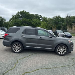 FORD EXPLORER LIMITED - 10