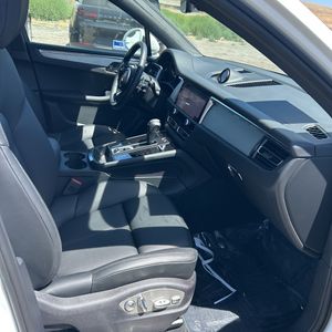 2026 Porsche MACAN — миниатюра 32