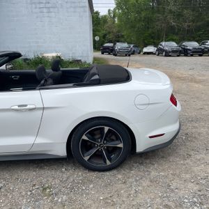 FORD MUSTANG ECOBOOST - 6