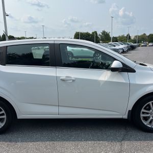 صورة مصغرة 11 لـ 2015 Chevrolet SONIC LT AUTO