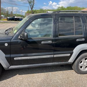 JEEP LIBERTY SPORT - 4