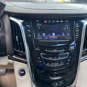 صورة 39 لـ 2017 Cadillac ESCALADE LUXURY