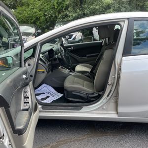 2014 KIA FORTE LX photo 32